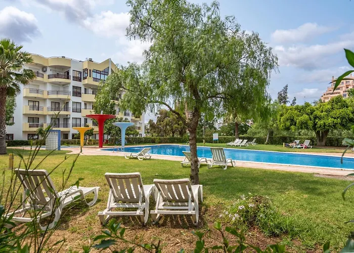 Hostwise - Sunny Flat Near Da Rocha * Portimão