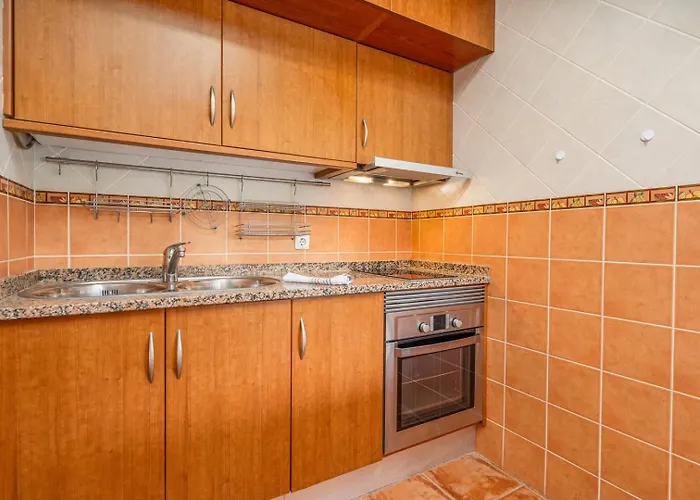 Hostwise - Sunny Flat Near Da Rocha