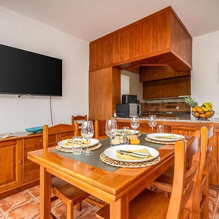 Hostwise - Sunny Flat Near Da Rocha Apartment *