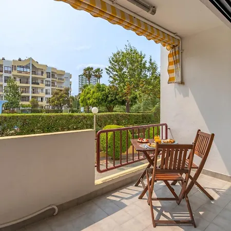 Hostwise - Sunny Flat Near Da Rocha Apartment
