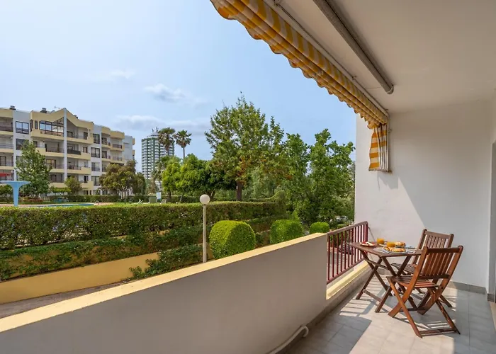 Διαμέρισμα Hostwise - Sunny Flat Near Da Rocha