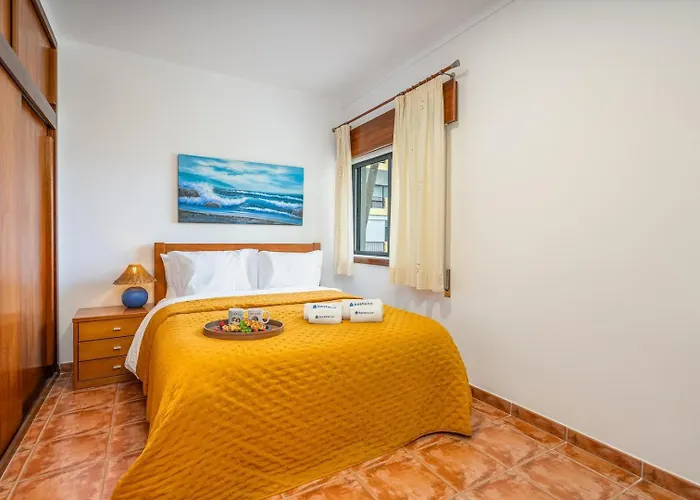 Hostwise - Sunny Flat Near Da Rocha Διαμέρισμα Portimão